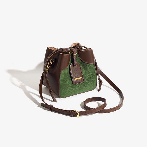 hand chestnut high grade green splicing bucket for women 2022 autumn and winter fashion single shoulder cross body bag
hand chestnut high grade green splicing bucket for women 2022 autumn and winter fashion single shoulder cross body bag