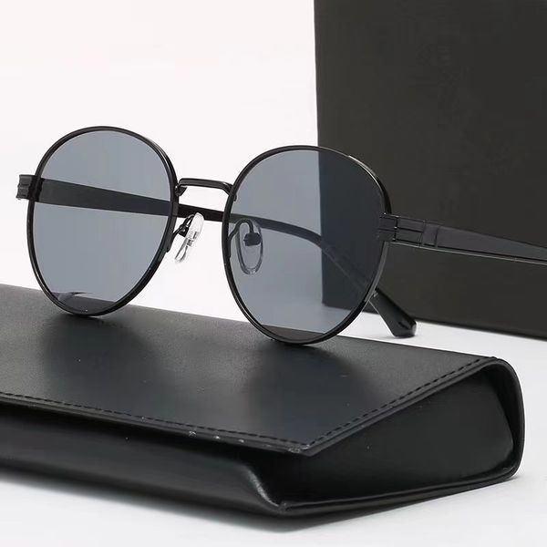 n71 new fashion designer sunglass women's men's advanced sunglasses are available in many colors, White;black
n71 new fashion designer sunglass women's men's advanced sunglasses are available in many colors, White;black