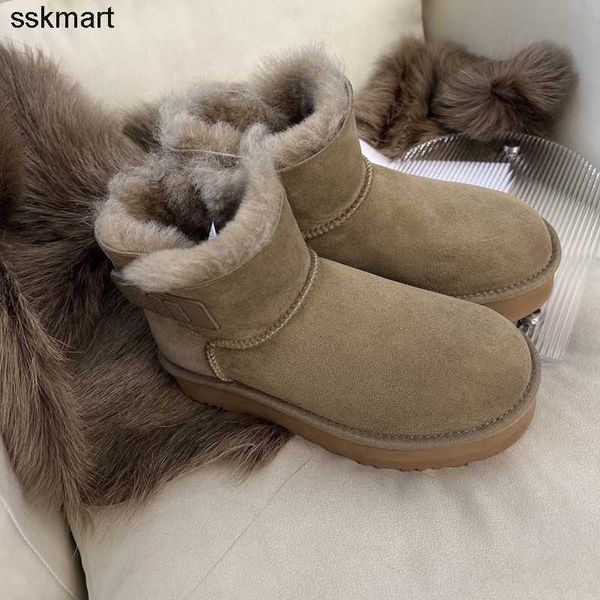 australia boots designer aus snow boots women's fur integrated short winter low winter essentials, Black
australia boots designer aus snow boots women's fur integrated short winter low winter essentials, Black