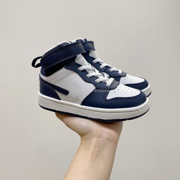 2022 basketball shoes 2s court borough mid 2 white blue void signal blue little kids sneakers children boys girls sports shoes cd7782-107 us, Black
2022 basketball shoes 2s court borough mid 2 white blue void signal blue little kids sneakers children boys girls sports shoes cd7782-107 us, Black