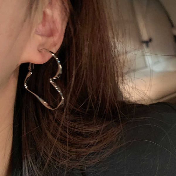 s925 silver charm needle exaggeration big love earrings design sense small ear rings metal earrings female, Golden
s925 silver charm needle exaggeration big love earrings design sense small ear rings metal earrings female, Golden