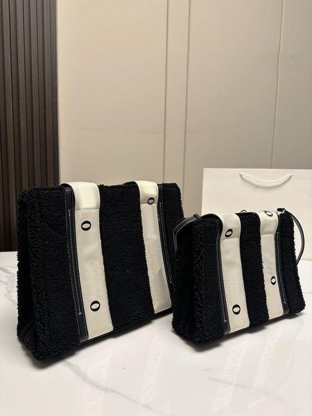 5a quality women bags travel shoulder handbags woody tote shopping bag handbag wool hobo fashion linen large beachbags luxury designer cross
5a quality women bags travel shoulder handbags woody tote shopping bag handbag wool hobo fashion linen large beachbags luxury designer cross