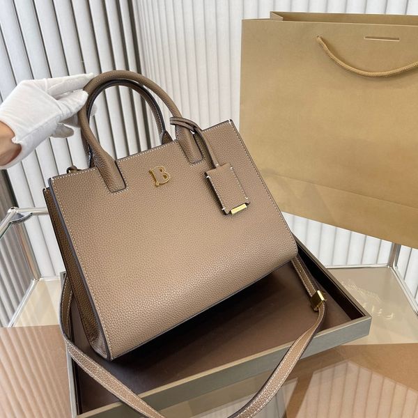 designer bag luxury purse italy brand shoulder bags leather handbag woman crossbody messager cosmetic purses wallet by fen w205 003
designer bag luxury purse italy brand shoulder bags leather handbag woman crossbody messager cosmetic purses wallet by fen w205 003