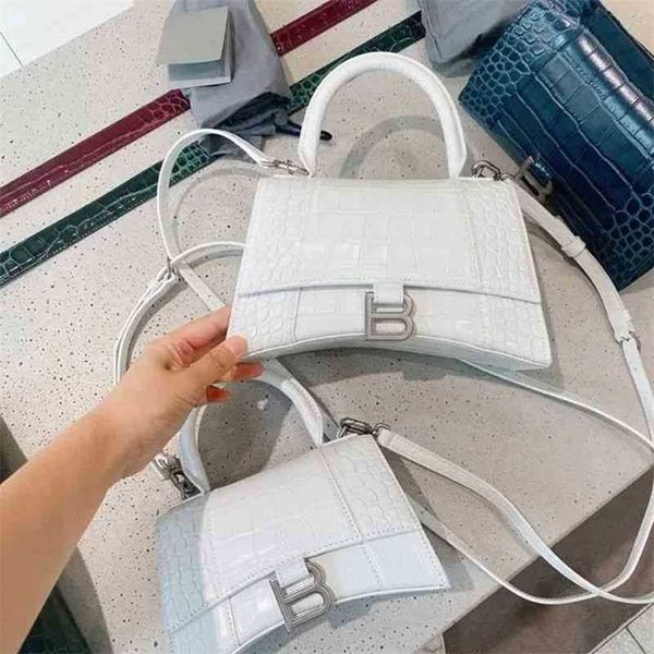 leather designer balenciga handbag women's bag 2022 fashion niche foreign style hourglass high texture one shoulder messenger crossbody
leather designer balenciga handbag women's bag 2022 fashion niche foreign style hourglass high texture one shoulder messenger crossbody
