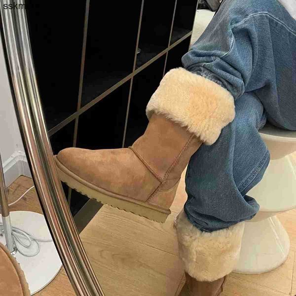 australia boots designer aus sheepskin fur integrated snow dongguan high-quality knee high women's boots winter, Black
australia boots designer aus sheepskin fur integrated snow dongguan high-quality knee high women's boots winter, Black