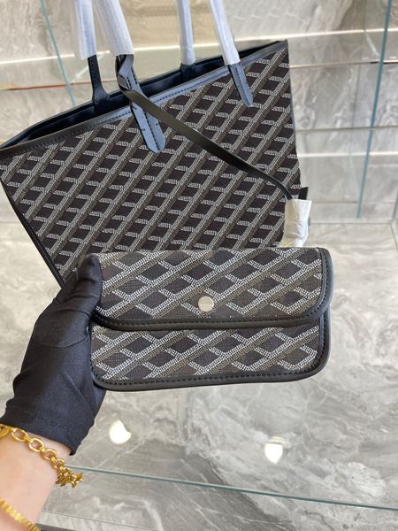 luxurys handbag designer cross body tote purse totes check plaid tartan letter wallet cotton clothes armpit underarm flap square bag women b
luxurys handbag designer cross body tote purse totes check plaid tartan letter wallet cotton clothes armpit underarm flap square bag women b