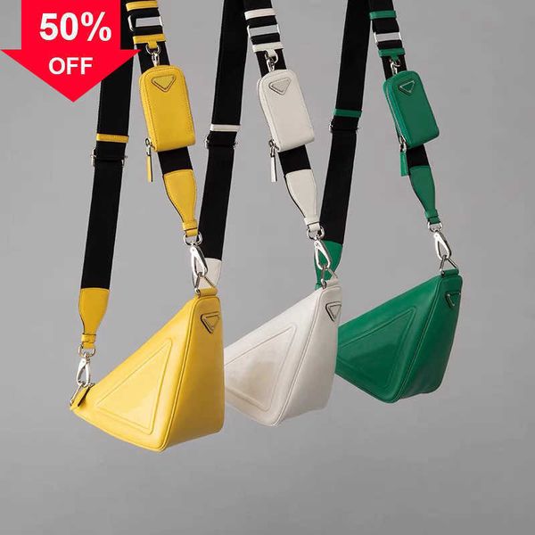 deluxe designer single shoulder bags triangle solid colour purse style 2-in-1 fashion bag broadband soft leather cross basket factory direct
deluxe designer single shoulder bags triangle solid colour purse style 2-in-1 fashion bag broadband soft leather cross basket factory direct