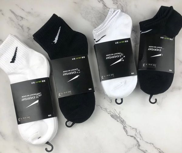 sports sock scake solid color autumn and winter comfort for men and women medium length barrel, Black
sports sock scake solid color autumn and winter comfort for men and women medium length barrel, Black
