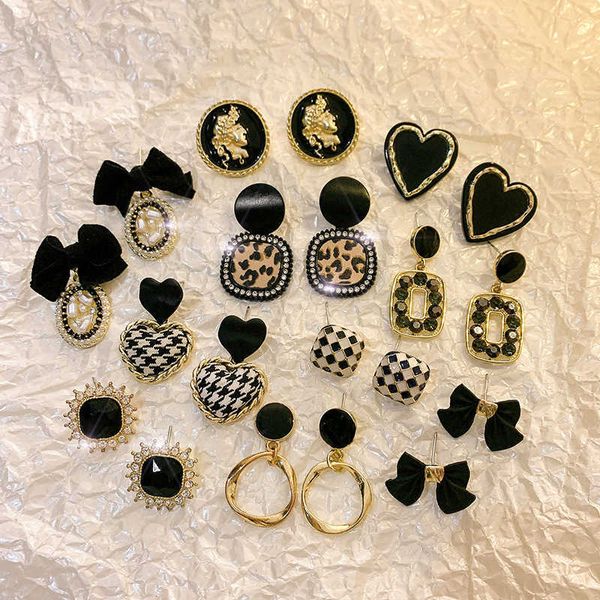 s925 silver black charm women's new fashion same style earrings small crowd luxury high-end earrings, Golden
s925 silver black charm women's new fashion same style earrings small crowd luxury high-end earrings, Golden