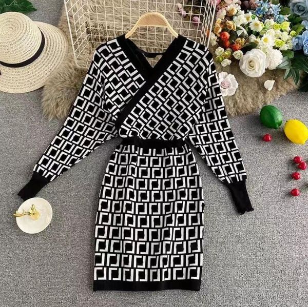 casual dresses designer 22ff new autumn and winter women's drsses wool knit v neck long sleeve eupe the united states selling large siz, Black;gray
casual dresses designer 22ff new autumn and winter women's drsses wool knit v neck long sleeve eupe the united states selling large siz, Black;gray