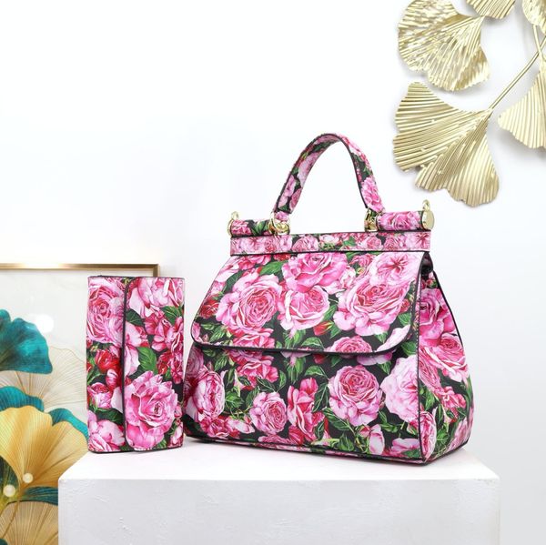 2022 the most bag popular big-name fashion printed handbag in europe and the united states
2022 the most bag popular big-name fashion printed handbag in europe and the united states