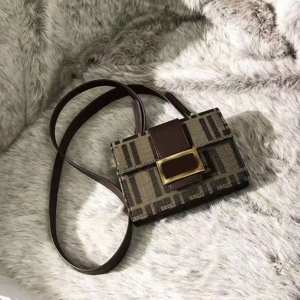 flap bag letter bags 2022 luxury r brand fashion shoulder handbags quality women thread chains bag clutch purse cross body totes artwork wal
flap bag letter bags 2022 luxury r brand fashion shoulder handbags quality women thread chains bag clutch purse cross body totes artwork wal