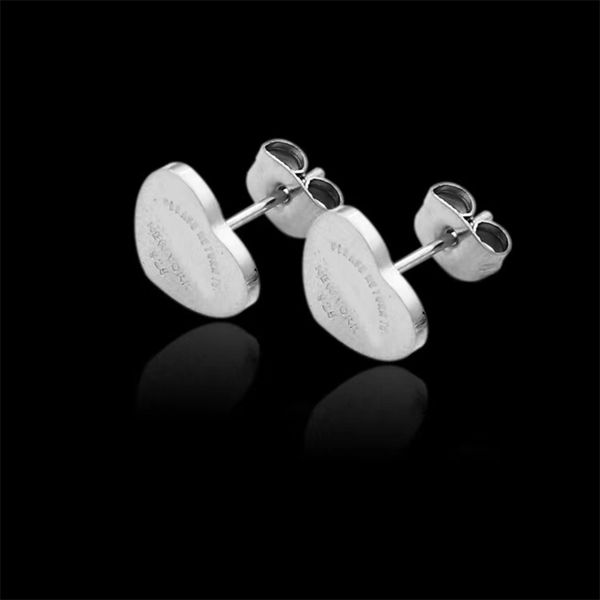 stud luxury brand t-letter ear stud earring fashion simple women heart earrings designer classic 316l titanium plated 18k gold earring jewel, Golden;silver
stud luxury brand t-letter ear stud earring fashion simple women heart earrings designer classic 316l titanium plated 18k gold earring jewel, Golden;silver