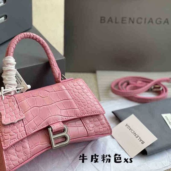 home handbags designer balnecigass bags launch hourglass leather texture very tonal
home handbags designer balnecigass bags launch hourglass leather texture very tonal