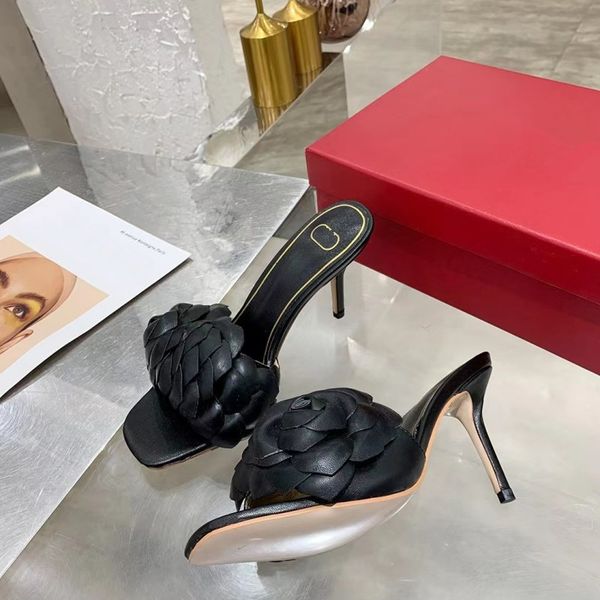 slippers women slides new designer flower slippers classic luxury brand leather 9.5cm&5.5cm high heels petals flat heel sandales fashion par, Black
slippers women slides new designer flower slippers classic luxury brand leather 9.5cm&5.5cm high heels petals flat heel sandales fashion par, Black