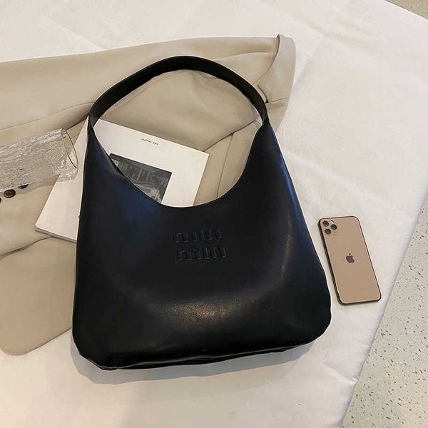 hand large capacity women 2022 shoulder advanced sense foreign style college students commuting tote bag
hand large capacity women 2022 shoulder advanced sense foreign style college students commuting tote bag
