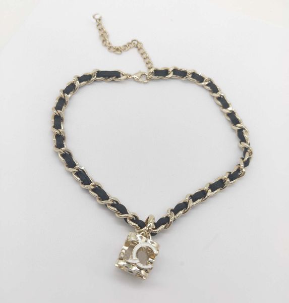 2022 luxury quality charm pendant necklace with black genuine leather and white enamel color in 18k gold plated have box stamp ps3512a, Silver
2022 luxury quality charm pendant necklace with black genuine leather and white enamel color in 18k gold plated have box stamp ps3512a, Silver