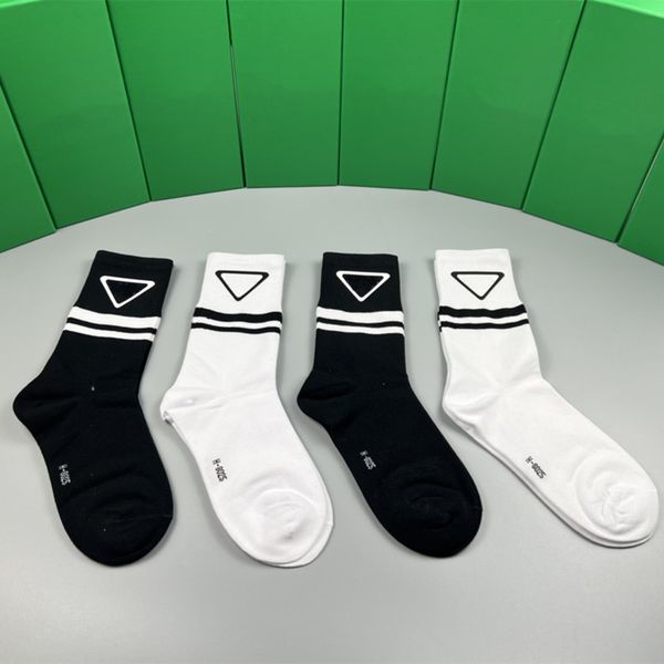 designer mens womens socks four pair luxe sports winter mesh letter printed sock embroidery cotton man woman with box, Black
designer mens womens socks four pair luxe sports winter mesh letter printed sock embroidery cotton man woman with box, Black
