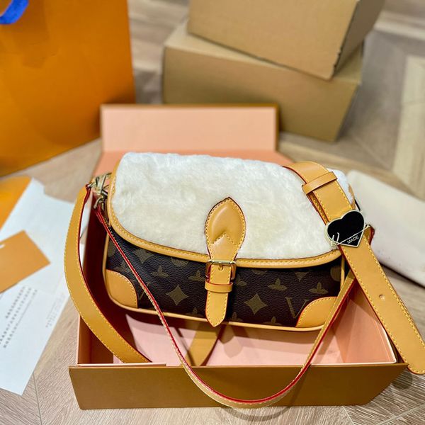 luxury designer bags fashion handbag ladies classic vintage bag leather lamb fur flap messenger envelope bags evening party christmas holida
luxury designer bags fashion handbag ladies classic vintage bag leather lamb fur flap messenger envelope bags evening party christmas holida
