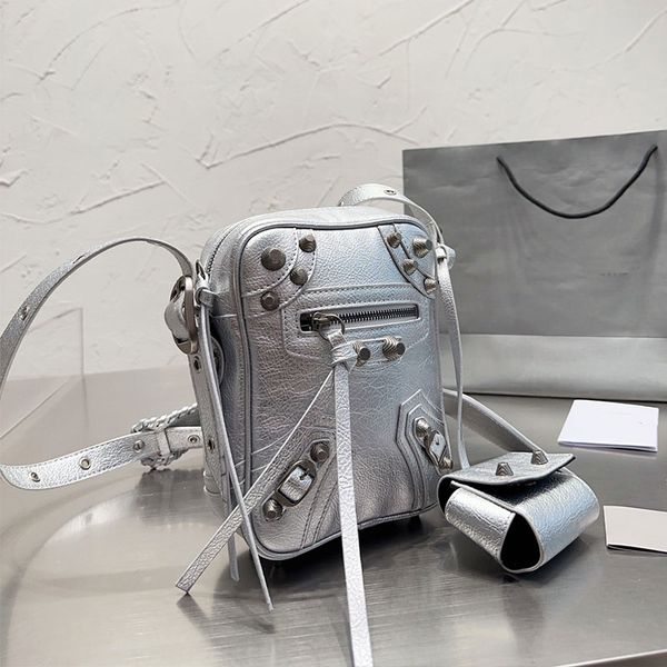 flip camera bag crossbody shoulder bag women handbag purse genuine leather metal rivet thread zipper hardware plain fashion postman wallets
flip camera bag crossbody shoulder bag women handbag purse genuine leather metal rivet thread zipper hardware plain fashion postman wallets
