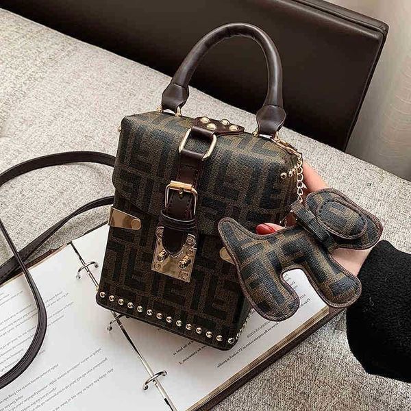 small suitcase box new version versatile printing diagonal cross personality women's bag
small suitcase box new version versatile printing diagonal cross personality women's bag