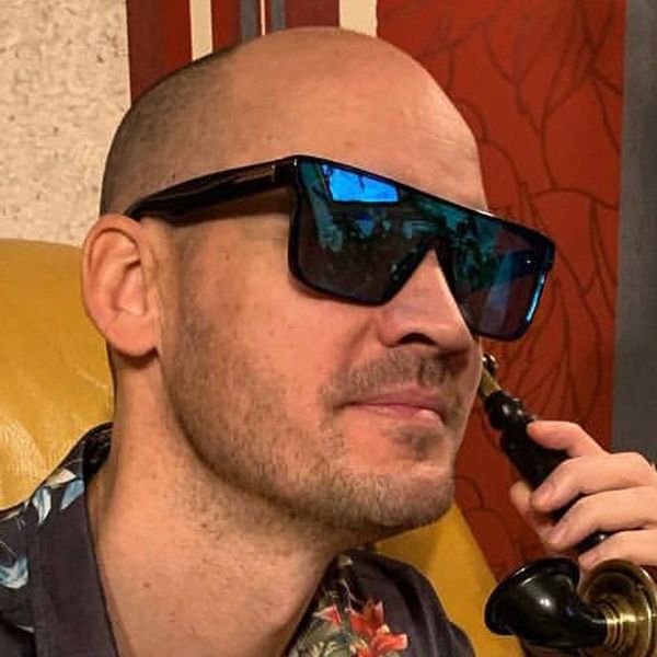 2022 fashion 5-color designer sunglasses men's glasses outdoor sunshade fashion classic women's sunglasses women's luxury sun, White;black
2022 fashion 5-color designer sunglasses men's glasses outdoor sunshade fashion classic women's sunglasses women's luxury sun, White;black