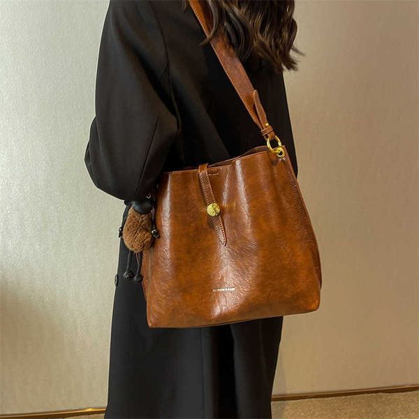 handbag autumn and winter women 2022 tote design crossbody advanced shoulder bucket bag
handbag autumn and winter women 2022 tote design crossbody advanced shoulder bucket bag