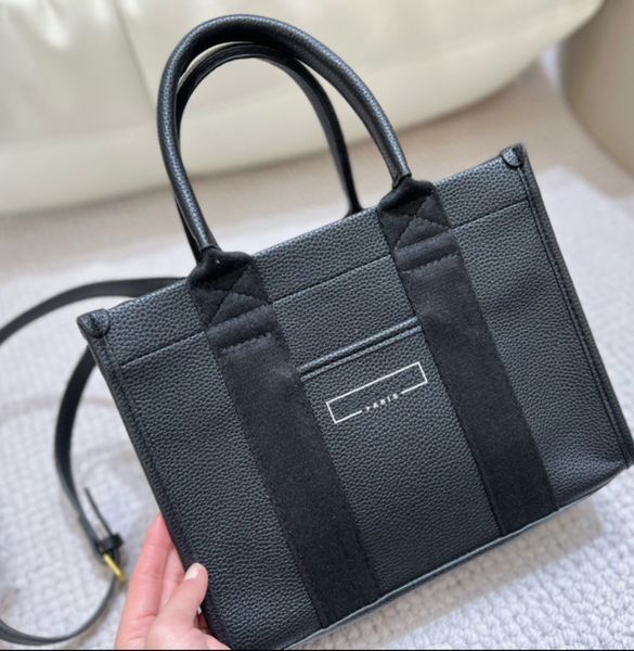 shopping bags totes luxury designer handbag womens shoulder bag classic letters large capacity crossbody handbag top
shopping bags totes luxury designer handbag womens shoulder bag classic letters large capacity crossbody handbag top