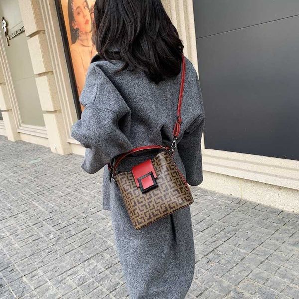 designer recommended winter outlet letter satchel shoulder bag fashion shoulder handbags, Black;red
designer recommended winter outlet letter satchel shoulder bag fashion shoulder handbags, Black;red