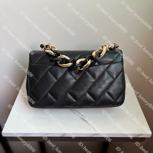 9a classic clamshell bag imported sheepskin chain can be decorated and portable diagonal shoulder bag
9a classic clamshell bag imported sheepskin chain can be decorated and portable diagonal shoulder bag