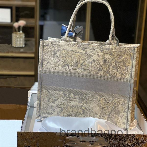 7a designer bags handbags tote bag embroidery handbag evening party shopping occasions different colors with box size 41 or 36 cm 285m
7a designer bags handbags tote bag embroidery handbag evening party shopping occasions different colors with box size 41 or 36 cm 285m