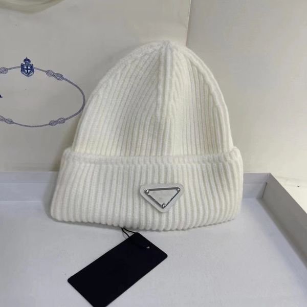 embroidered satin lined beanie hats designer cap buckets trucker hat winter baseball caps for women designer gorras beanies mens womens men, Blue;gray
embroidered satin lined beanie hats designer cap buckets trucker hat winter baseball caps for women designer gorras beanies mens womens men, Blue;gray