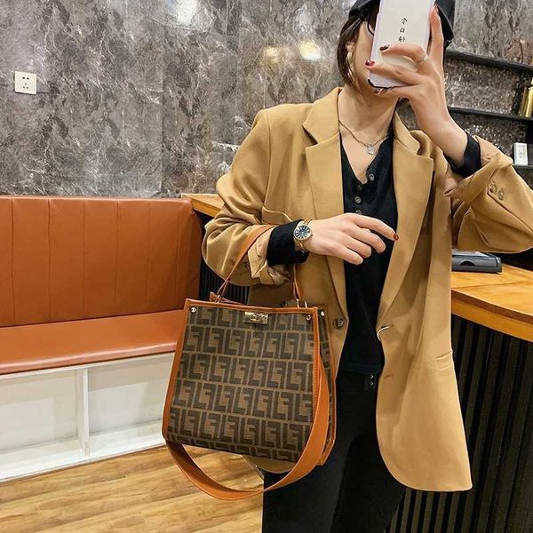 bag new sling single shoulder large capacity messenger women's hand-held tote bag outlets
bag new sling single shoulder large capacity messenger women's hand-held tote bag outlets