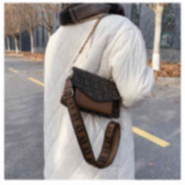 discount texture bag women's spring new wide shoulder strap small square personalized fashion sling shoulder purse241g
discount texture bag women's spring new wide shoulder strap small square personalized fashion sling shoulder purse241g