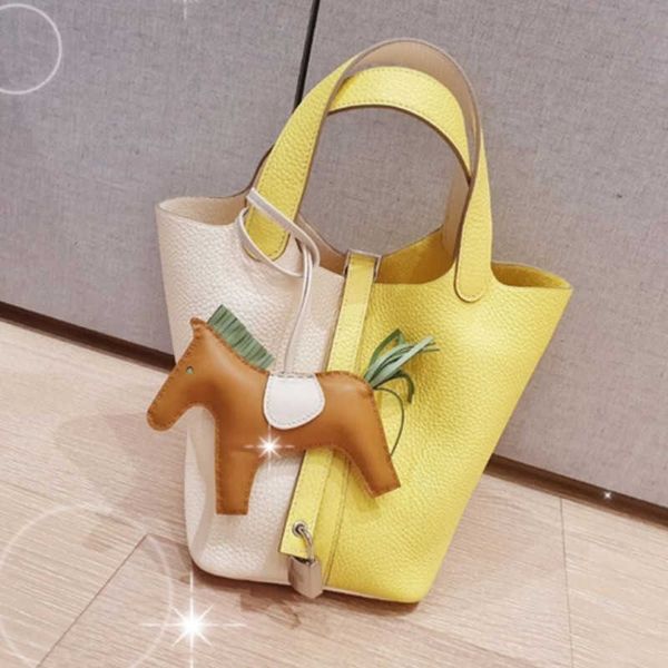 designer h ermes picotin lock tote bags for sale 2023 new colorblocking vegetable basket bucket bag fashion trend portable litch with real l
designer h ermes picotin lock tote bags for sale 2023 new colorblocking vegetable basket bucket bag fashion trend portable litch with real l