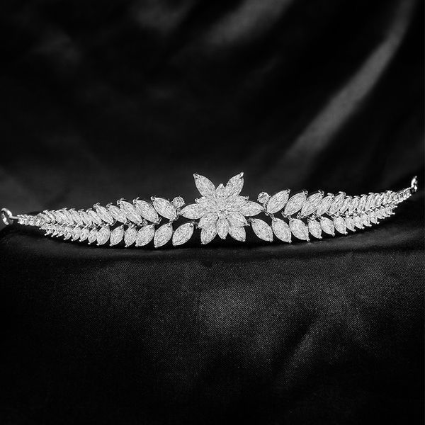 fashion crystal bridal hair accessories headpiece silver color girl tiaras and crowns for wedding birthday party crown, Slivery;golden
fashion crystal bridal hair accessories headpiece silver color girl tiaras and crowns for wedding birthday party crown, Slivery;golden
