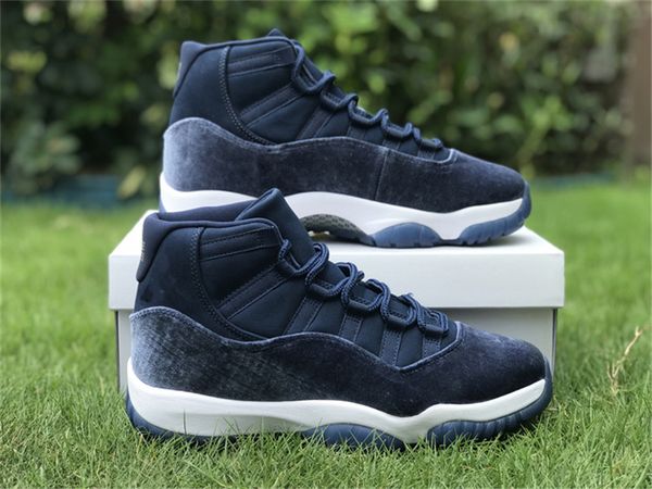 2022 new authentic 11 high og wmns midnight navy outdoor shoes men women velvet metallic silver white sports sneakers size 36-47, White;red
2022 new authentic 11 high og wmns midnight navy outdoor shoes men women velvet metallic silver white sports sneakers size 36-47, White;red