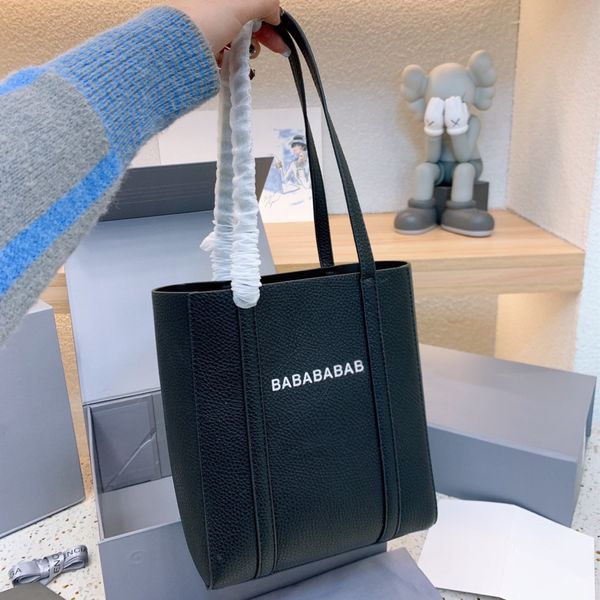 large totes for womens luxurys paris shopping bags letter shoulder bag oversize capacity travel crossbody christmas gifts
large totes for womens luxurys paris shopping bags letter shoulder bag oversize capacity travel crossbody christmas gifts