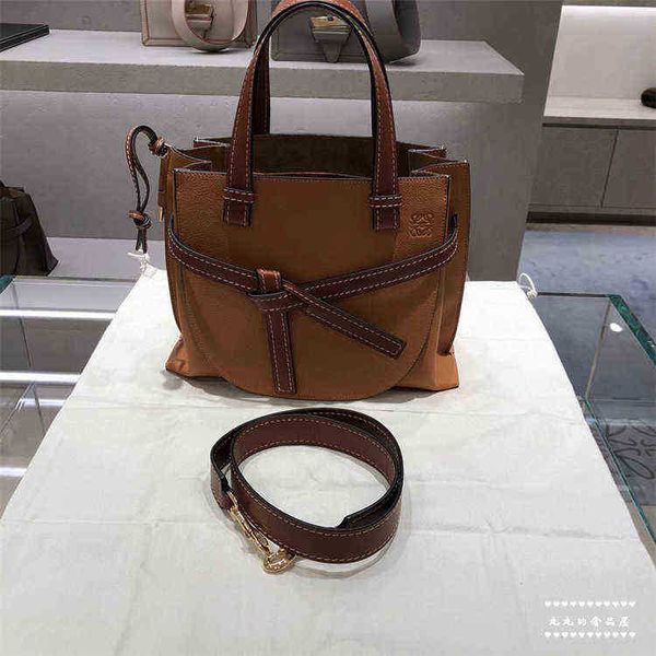 designer luxury women bag lowe handbags totes womens crossbody loulous puzzle handbag loweitys 5a quality cubi shoulder fashion capacity ver
designer luxury women bag lowe handbags totes womens crossbody loulous puzzle handbag loweitys 5a quality cubi shoulder fashion capacity ver