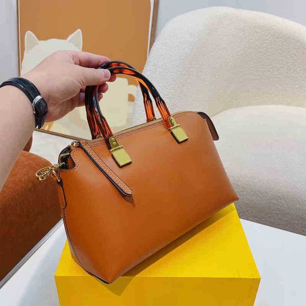 shopping bags boston handbag pillow bag women designer crossbody packs classic high capacity shoulder leather female crossbody purses 220902
shopping bags boston handbag pillow bag women designer crossbody packs classic high capacity shoulder leather female crossbody purses 220902