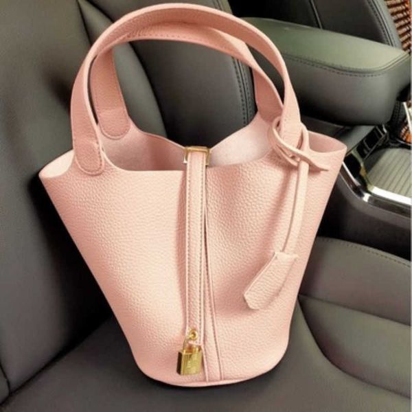 designer h ermes picotin lock tote bags for sale women's 2023 new basket bag soft lychee pattern water bucket mother's with real l
designer h ermes picotin lock tote bags for sale women's 2023 new basket bag soft lychee pattern water bucket mother's with real l