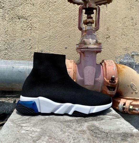 casual shoes 2023 speed trainer socks shoes for mens women triple black white red gray casual shoes fashion designer sneakers ankle boot a1
casual shoes 2023 speed trainer socks shoes for mens women triple black white red gray casual shoes fashion designer sneakers ankle boot a1