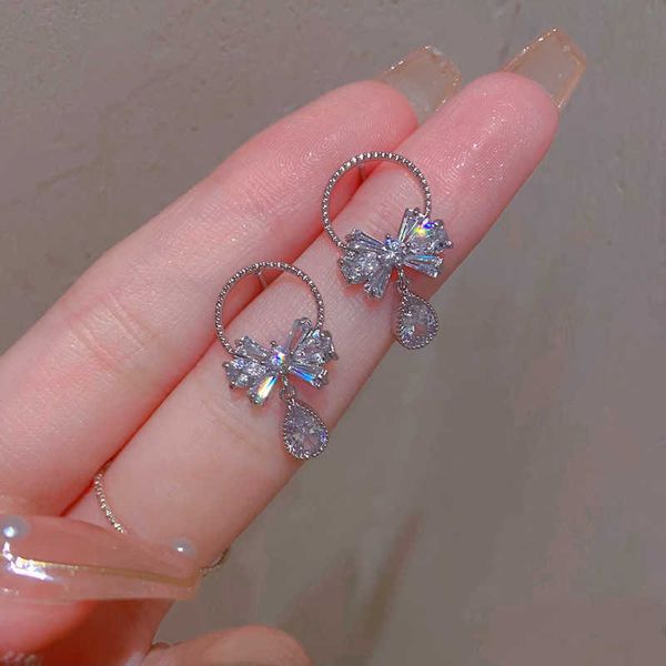 925 silver needle bowknot earrings women's new fashion net red wind diamond earrings, Golden
925 silver needle bowknot earrings women's new fashion net red wind diamond earrings, Golden