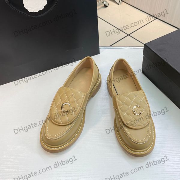 22ss calfskin womens dress shoes british chunky low heels loafers slip-on round toes retro black flap casual shoe quilted texture hardware m
22ss calfskin womens dress shoes british chunky low heels loafers slip-on round toes retro black flap casual shoe quilted texture hardware m