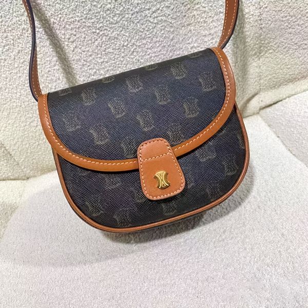 teen triomphe besace shoulder clutch bag luxurys tote handbag leather purse women's men flap bag strap saddle fashion designers crossbo
teen triomphe besace shoulder clutch bag luxurys tote handbag leather purse women's men flap bag strap saddle fashion designers crossbo