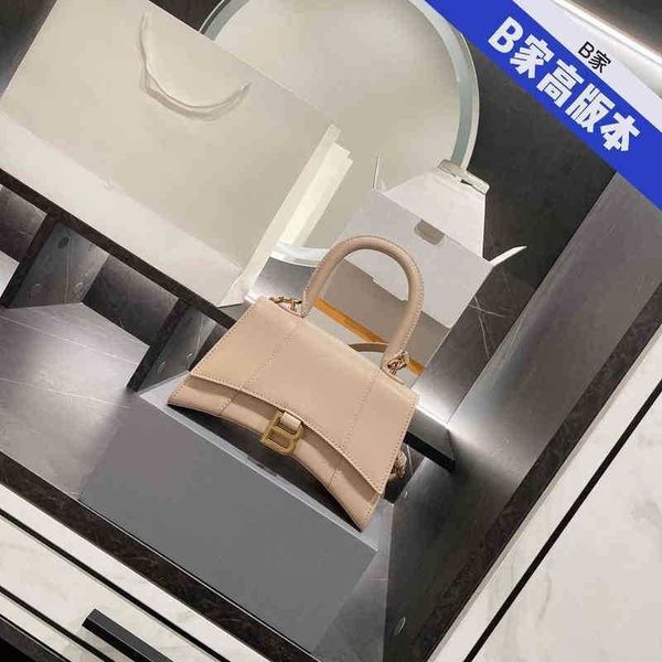 shoulder bbalencigas designer handbags classic version b high buckle gold hourglassb milk tea color hand carrying messenger
shoulder bbalencigas designer handbags classic version b high buckle gold hourglassb milk tea color hand carrying messenger