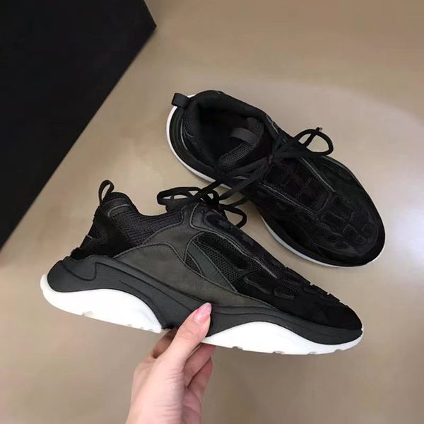 men 's casual shoes leather sneakers flat sneakers designer wheel black white red classic bone style2022
men 's casual shoes leather sneakers flat sneakers designer wheel black white red classic bone style2022
