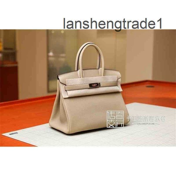 2023 designer handbags pure manual wax thread sewing bag togo calfskin windbreaker grey gold buckle bk30cm herme handbag ud9o
2023 designer handbags pure manual wax thread sewing bag togo calfskin windbreaker grey gold buckle bk30cm herme handbag ud9o