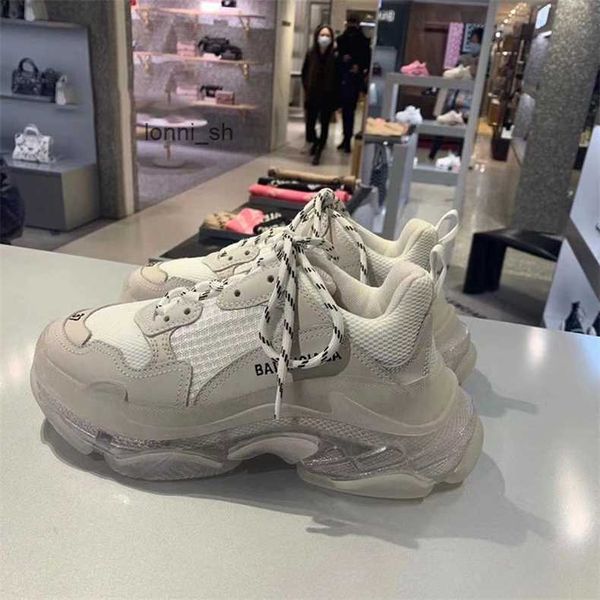 couples designer balencaigass shoes fashion paris daddy 2022 third generation worn ins trendy thin thick soled air cushion sneakers crystal 
couples designer balencaigass shoes fashion paris daddy 2022 third generation worn ins trendy thin thick soled air cushion sneakers crystal