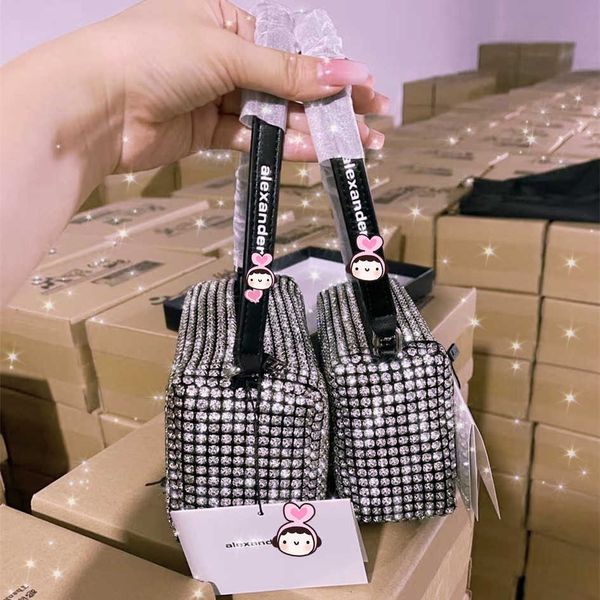 dinner full of handbag set with bag diamonds bucket 2022 one shoulder crossbody women's king water diamond bag
dinner full of handbag set with bag diamonds bucket 2022 one shoulder crossbody women's king water diamond bag